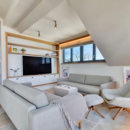 Penthouse 7 Martha *