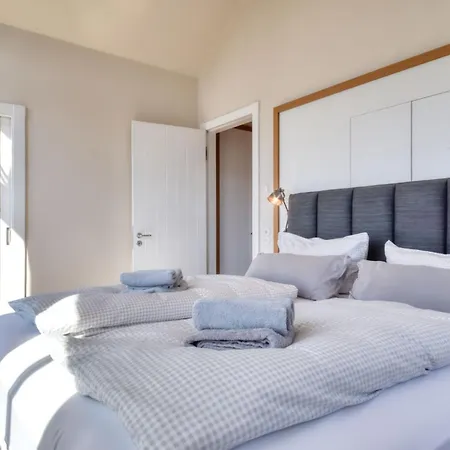 아파트 Penthouse 7 Martha *