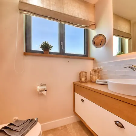 Penthouse 7 Martha 빈츠