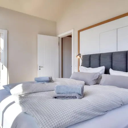 아파트 Penthouse 7 Martha *