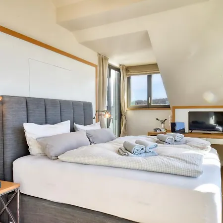 아파트 Penthouse 7 Martha *